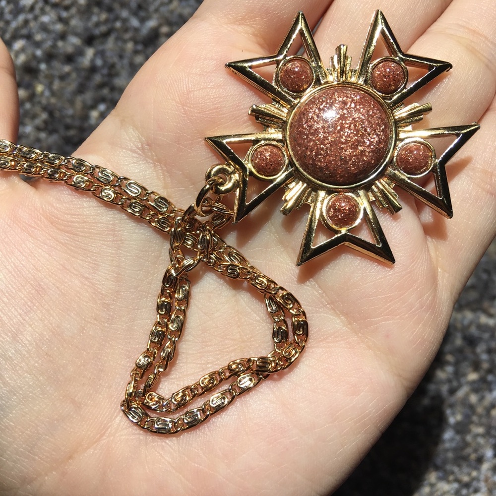 Vintage Glitzy Sun Pendant Necklace - Picture 13 of 15